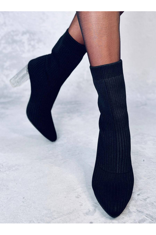 Stilingi aulinukai su permatomu kulnu...