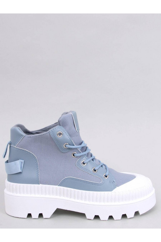 Laisvalaikio batai  masyvia platforma...