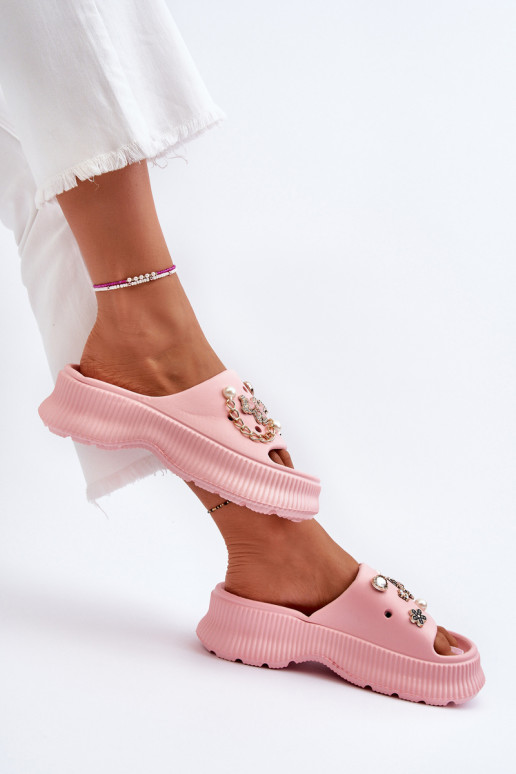 Lengvos šlepetės su gražiomis...