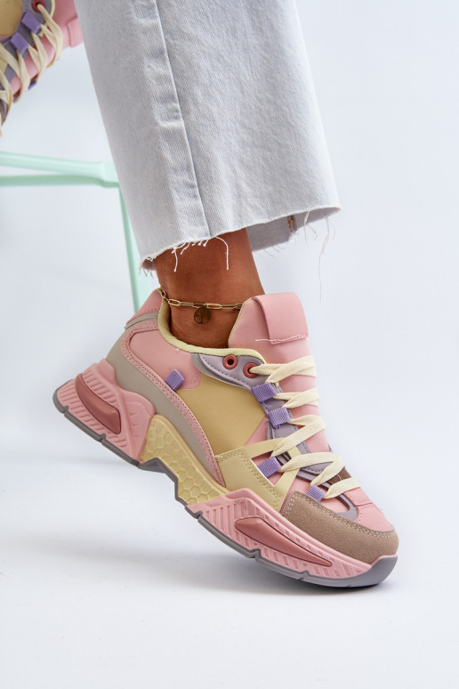 Snekersy batai su masyviu padu... Snekersy batai su masyviu padu...