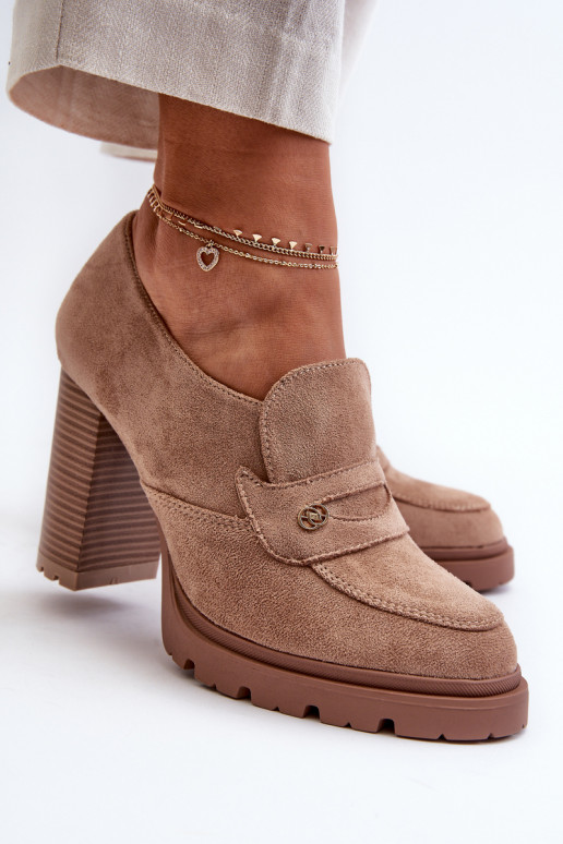 Batai iš dirbtinės zomšos su... Batai iš dirbtinės zomšos su...