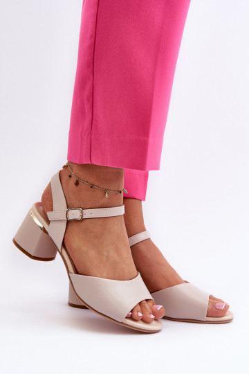 Moteriškos basutės žemu... 2