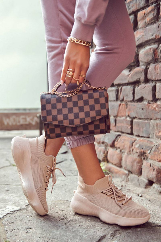 Įsispiriamo modelio sportiniai... Įsispiriamo modelio sportiniai...