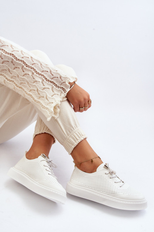 Laisvalaikio bateliai baltos spalvos...