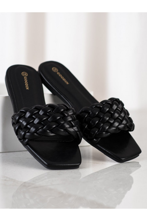 Šlepetės iš dirbtinės odos Šlepetės iš dirbtinės odos