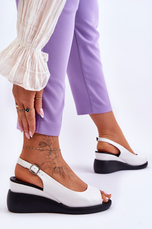 Baltos spalvos basutės  Sergio Leone... Baltos spalvos basutės  Sergio Leone...