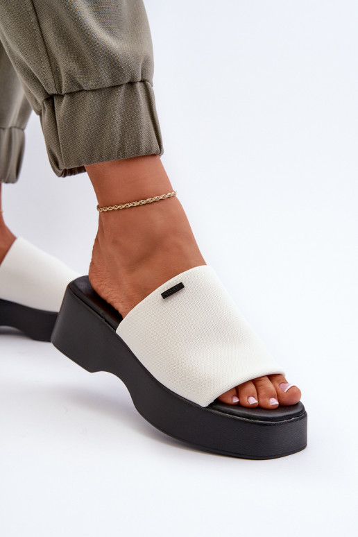 Moteriškos šlepetės Big Star baltos... Moteriškos šlepetės Big Star baltos...