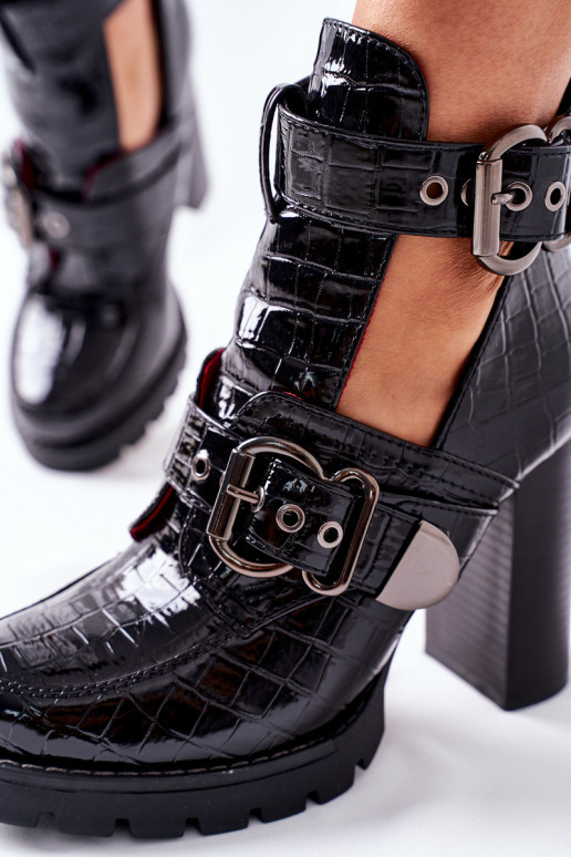 Juodos spalvos bateliai su platforma... Juodos spalvos bateliai su platforma...