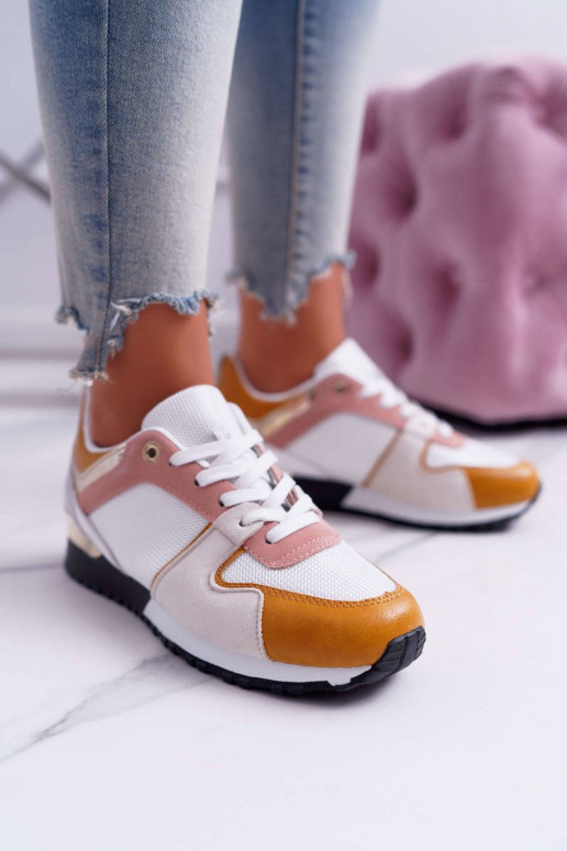 Laisvalaikio batai įvairių spalvų Laisvalaikio batai įvairių spalvų