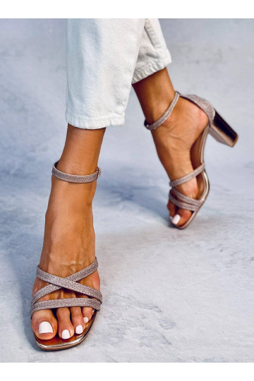 Stilingos aukštakulnės... 2