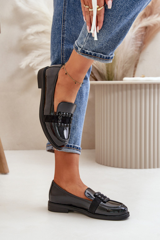 Lakuoti mokasinai Moteriškas su ornamentais juodos spalvos Vinceza 58389