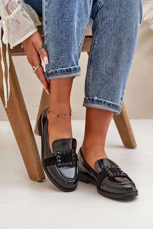 Lakuoti mokasinai Moteriškas su ornamentais juodos spalvos Vinceza 58389