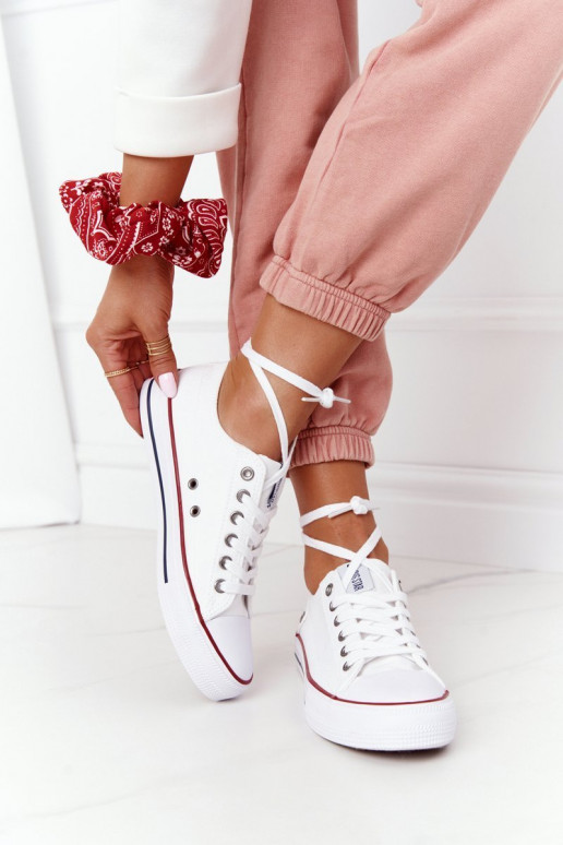 Klasikinio modelio lygiapadžiai sportbačiai Big Star DD274336 baltos spalvos