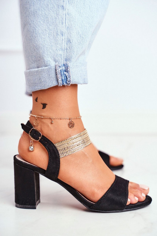 Moteriškos zomšinės aukštakulnės basutės juodos spalvos Enjoy Moteriškos zomšinės aukštakulnės basutės juodos spalvos Enjoy