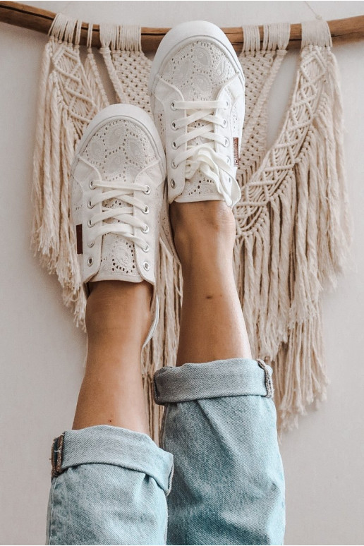 su nėrinių motyvais Sportbačiai BIG STAR W274925 baltos spalvos