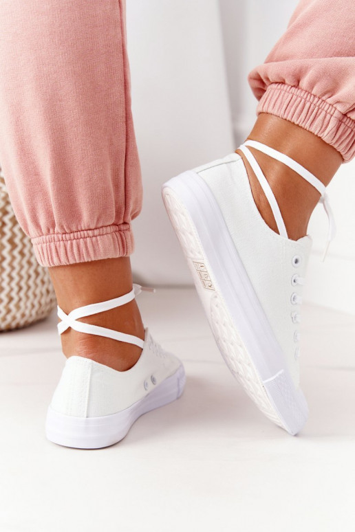 Klasikinio modelio laisvalaikio batai baltos spalvos Klasikinio modelio laisvalaikio batai baltos spalvos