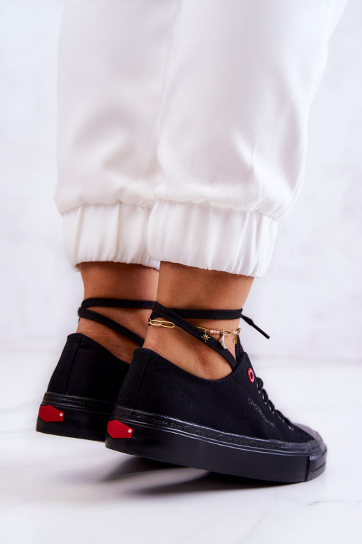 Klasikinio modelio laisvalaikio batai Cross Jeans JJ2R4019C juodos spalvos Klasikinio modelio laisvalaikio batai Cross Jeans JJ2R4019C juodos spalvos