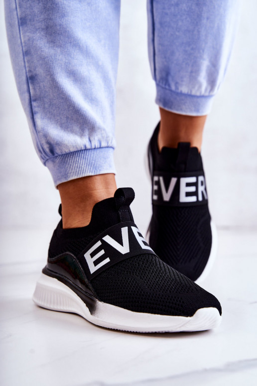 Sportiniai bateliai Įsispiriamo modelio juodos spalvos Lorane