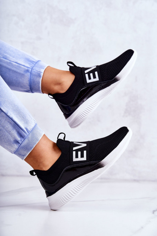 Sportiniai bateliai Įsispiriamo modelio juodos spalvos Lorane