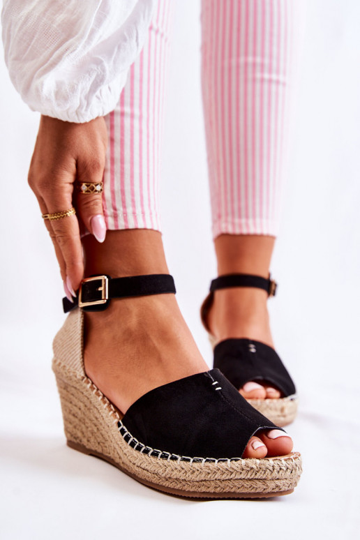 Platforminės basutės juodos spalvos Dellia