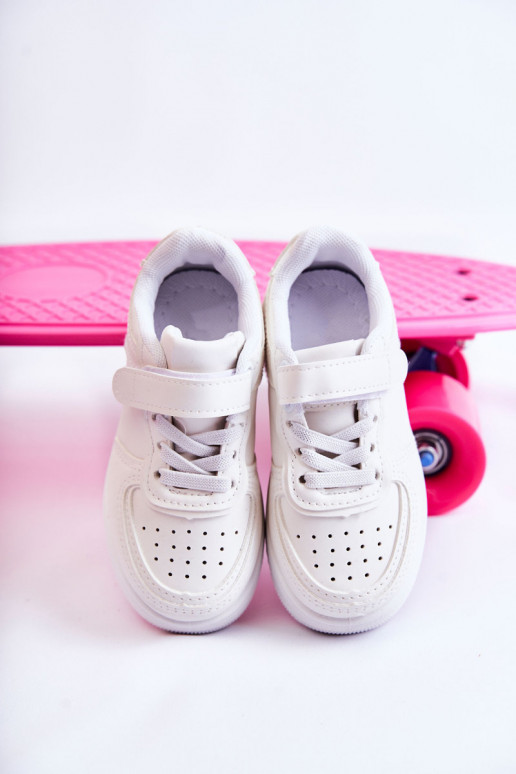 Vaikiški sportiniai bateliai su lipniais užsegimais baltos spalvos Elike Vaikiški sportiniai bateliai su lipniais užsegimais baltos spalvos Elike