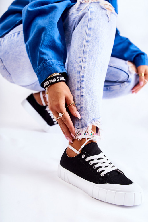 Moteriški batai su platforma juodos spalvos Comes Moteriški batai su platforma juodos spalvos Comes