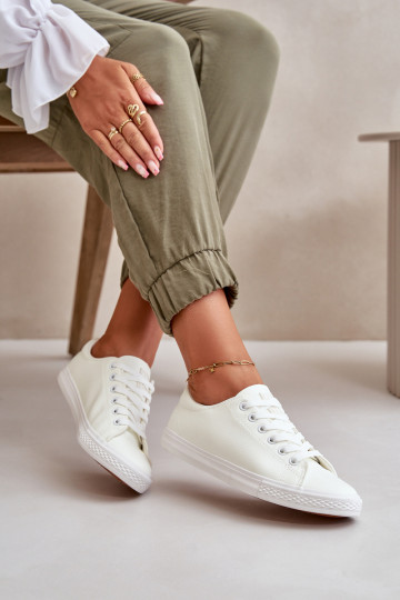 su dirželiais Klasikinio modelio laisvalaikio batai baltos spalvos Misima