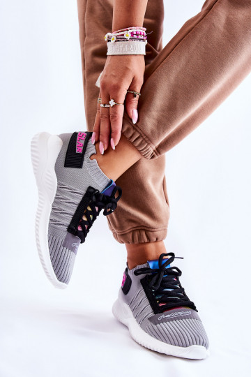 Įsispiriamo modelio Sneakers modelio batai pilkos spalvos Klayra