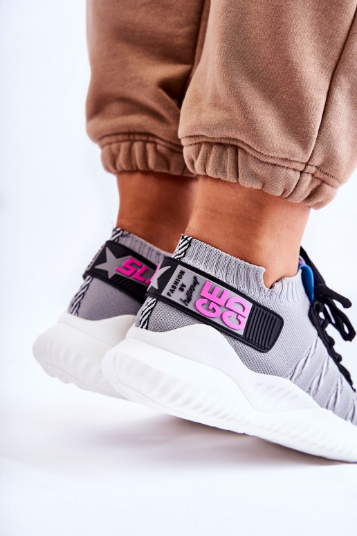 Įsispiriamo modelio Sneakers modelio batai pilkos spalvos Klayra Įsispiriamo modelio Sneakers modelio batai pilkos spalvos Klayra