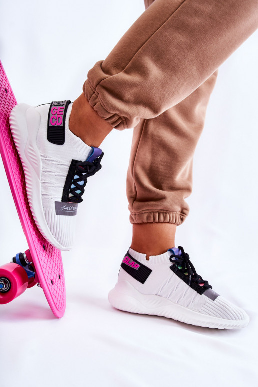 Įsispiriamo modelio Sneakers modelio batai baltos spalvos Klayra Įsispiriamo modelio Sneakers modelio batai baltos spalvos Klayra