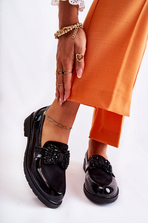 batai su lako efektu su kaspinais juodos spalvos Laurent batai su lako efektu su kaspinais juodos spalvos Laurent