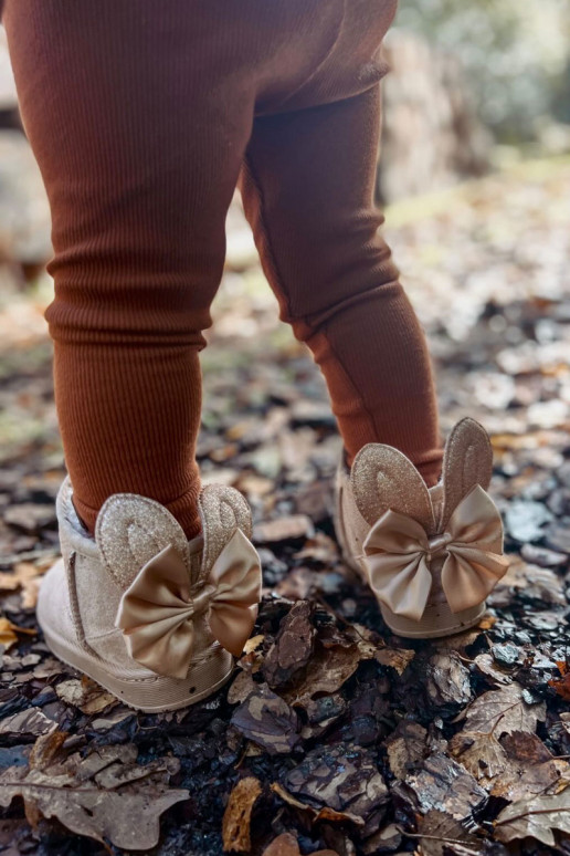 Vaikiški pašiltinti sniego batai su kaspinėliais smėlio spalvos Meriva Vaikiški pašiltinti sniego batai su kaspinėliais smėlio spalvos Meriva