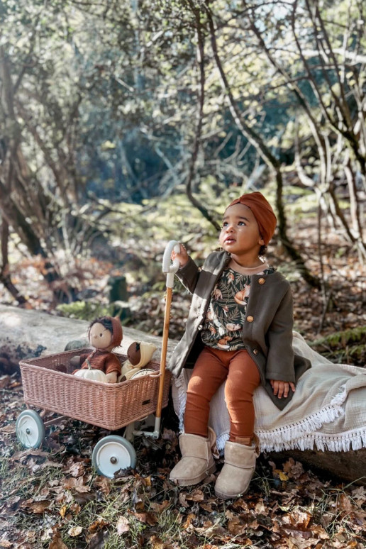 Vaikiški pašiltinti sniego batai su kaspinėliais smėlio spalvos Meriva Vaikiški pašiltinti sniego batai su kaspinėliais smėlio spalvos Meriva