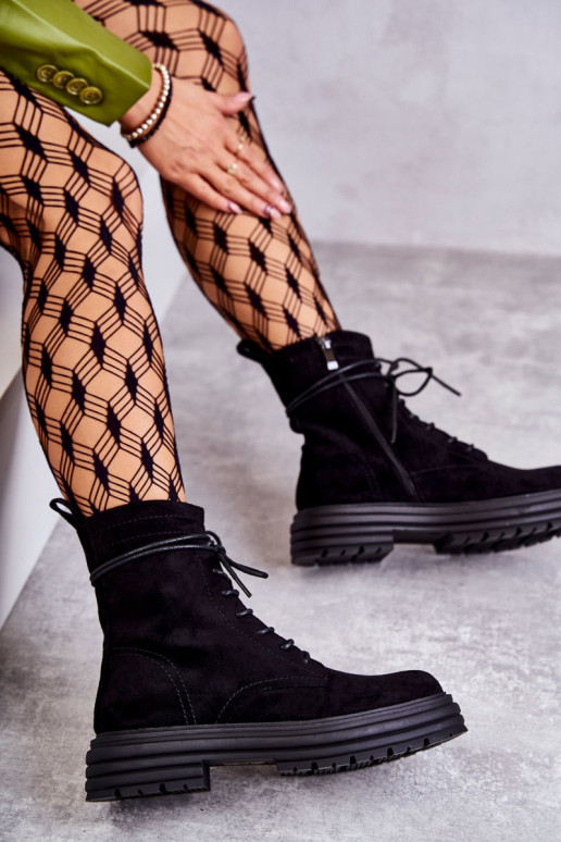 iš zomšos Aulinukai su dirželiais juodos spalvos Afra iš zomšos Aulinukai su dirželiais juodos spalvos Afra