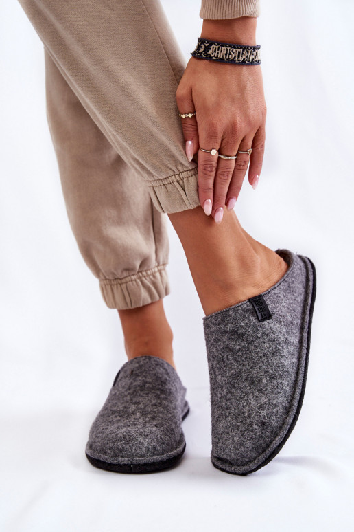 Klasikinio modelio Šlepetės Big Star KK276014 pilkos spalvos Klasikinio modelio Šlepetės Big Star KK276014 pilkos spalvos