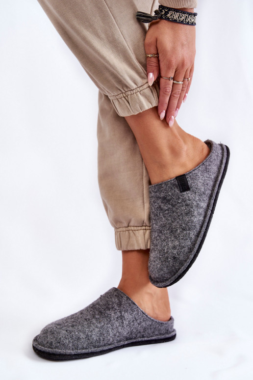 Klasikinio modelio Šlepetės Big Star KK276014 pilkos spalvos Klasikinio modelio Šlepetės Big Star KK276014 pilkos spalvos