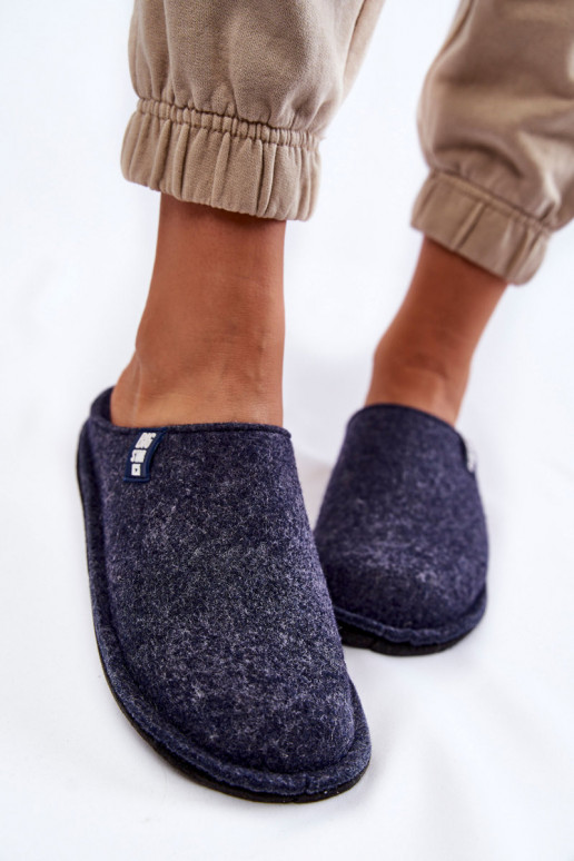 Klasikinio modelio Šlepetės Big Star KK276013 tamsiai mėlynos spalvos Klasikinio modelio Šlepetės Big Star KK276013 tamsiai mėlynos spalvos