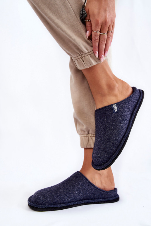 Klasikinio modelio Šlepetės Big Star KK276013 tamsiai mėlynos spalvos Klasikinio modelio Šlepetės Big Star KK276013 tamsiai mėlynos spalvos