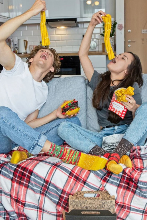 Spalvotos kojinės dėžutėje  4 poros Spalvotos kojinės dėžutėje  4 poros