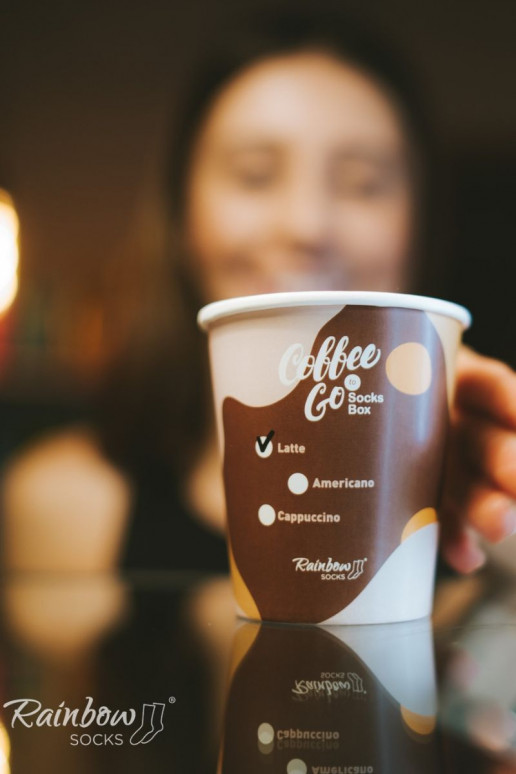 Spalvotos kojinės dėžutėje Caffe Latte 1pora Spalvotos kojinės dėžutėje Caffe Latte 1pora