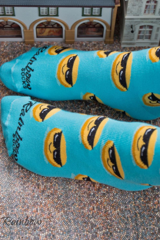 Spalvotos kojinės dėžutėje  3 poros