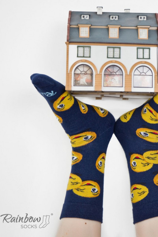 Spalvotos kojinės dėžutėje  3 poros