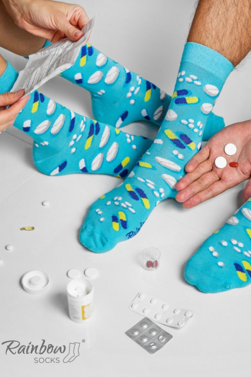 Spalvotos kojinės dėžutėje  3 poros