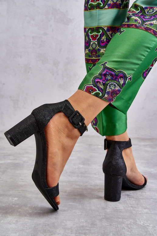 Blizgantys sandalai su kulniukais juodos spalvos Maxim Blizgantys sandalai su kulniukais juodos spalvos Maxim