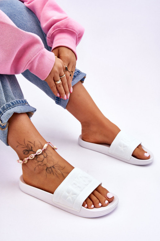 Madingos šlepetės Big Star LL274A159 baltos spalvos Madingos šlepetės Big Star LL274A159 baltos spalvos