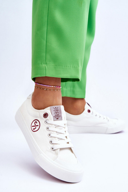 Sportbačiai Cross Jeans LL2R4043 baltos spalvos Sportbačiai Cross Jeans LL2R4043 baltos spalvos