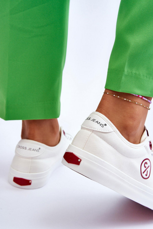 Sportbačiai Cross Jeans LL2R4043 baltos spalvos Sportbačiai Cross Jeans LL2R4043 baltos spalvos