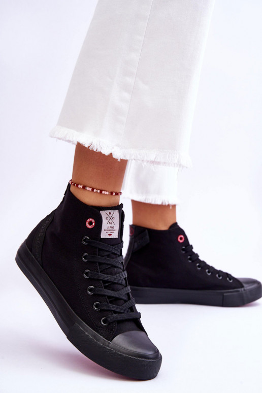 Klasikinio modelio laisvalaikio batai su auliuku Cross Jeans LL2R4088C juodos spalvos Klasikinio modelio laisvalaikio batai su auliuku Cross Jeans LL2R4088C juodos spalvos