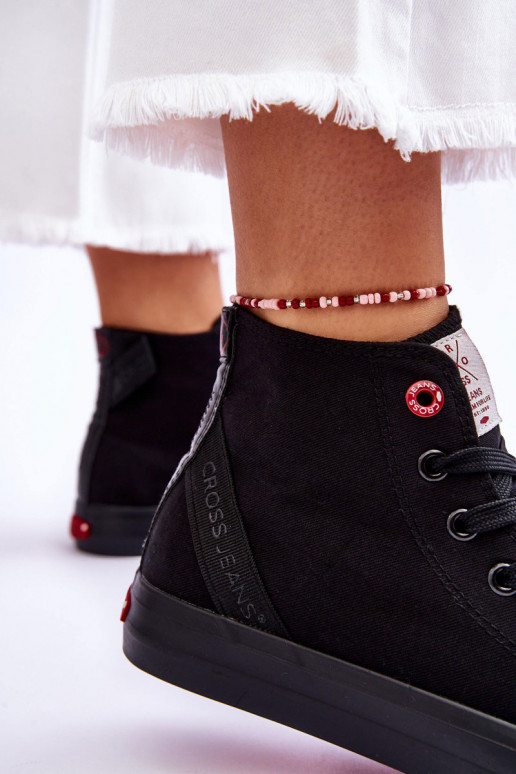 Klasikinio modelio laisvalaikio batai su auliuku Cross Jeans LL2R4088C juodos spalvos Klasikinio modelio laisvalaikio batai su auliuku Cross Jeans LL2R4088C juodos spalvos