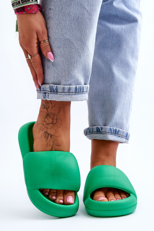 Lengvos šlepetės su paaukšintu padu žalios spalvos Milton Lengvos šlepetės su paaukšintu padu žalios spalvos Milton